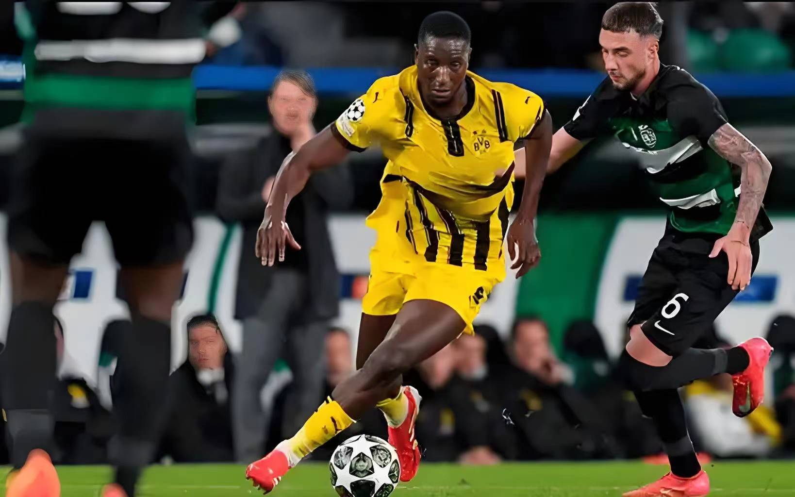 多特蒙德客场连胜，保持领先优势