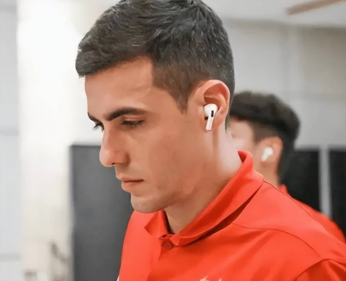 Rookie迎来十五赛季高光表现，MAD球迷沸腾！