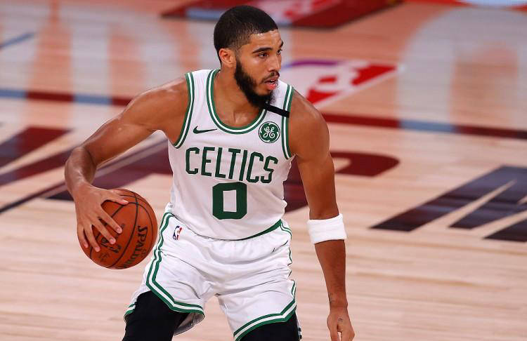 塔图姆在法国队比赛中夺冠，刷新纪录引发热议！